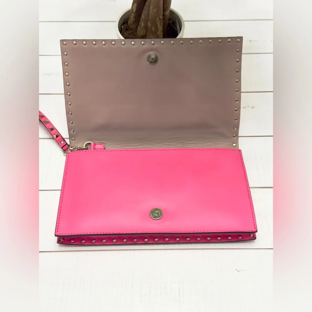 Valentino Garavani Rockstud Leather Clutch- Hot Pink